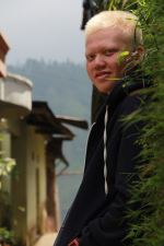 Make A Friend With The Grass