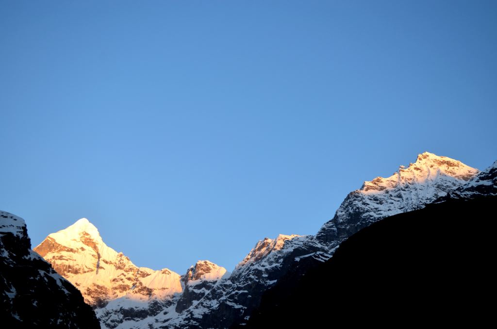Coloring The Snow Peaks With Gold