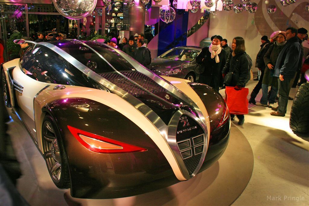 Peugeot Dealership on the Champs Élysées