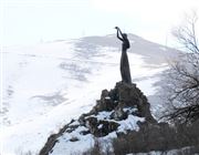 Akhtamar Statue